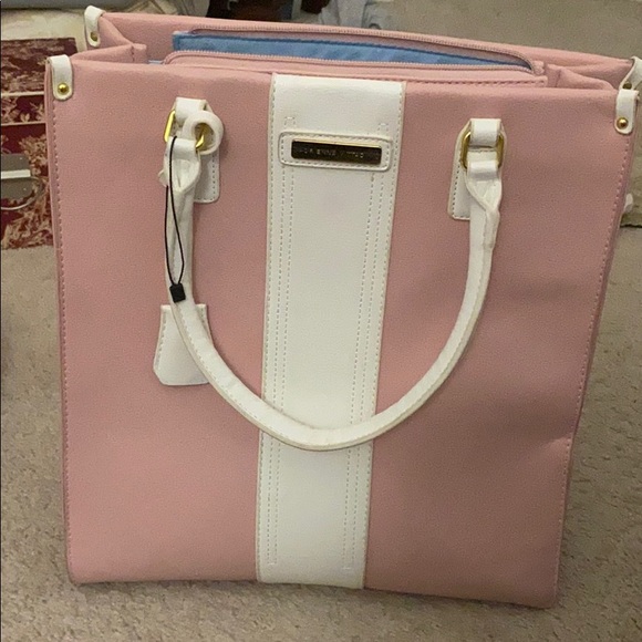 Adrienne Vittadini Purse - Picture 2 of 8